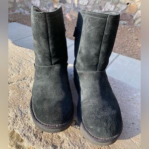 Ugg Remora Buckle Boots, Black size 7